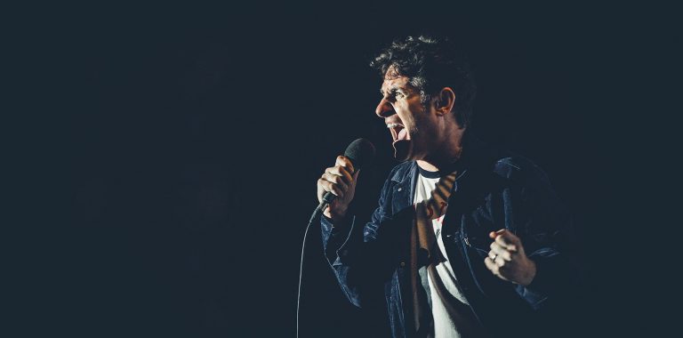 Tom Stade on stage in Dubai